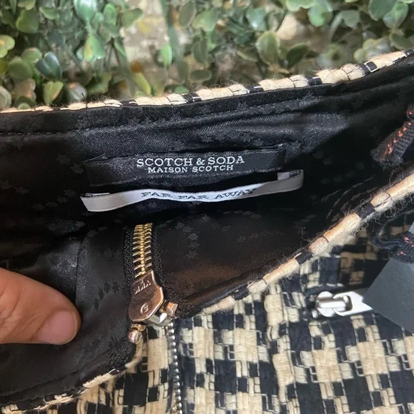 SCOTCH & SODA
MAISON  SCOTCH- Skirt. Size- XS - Picture 10 of 11